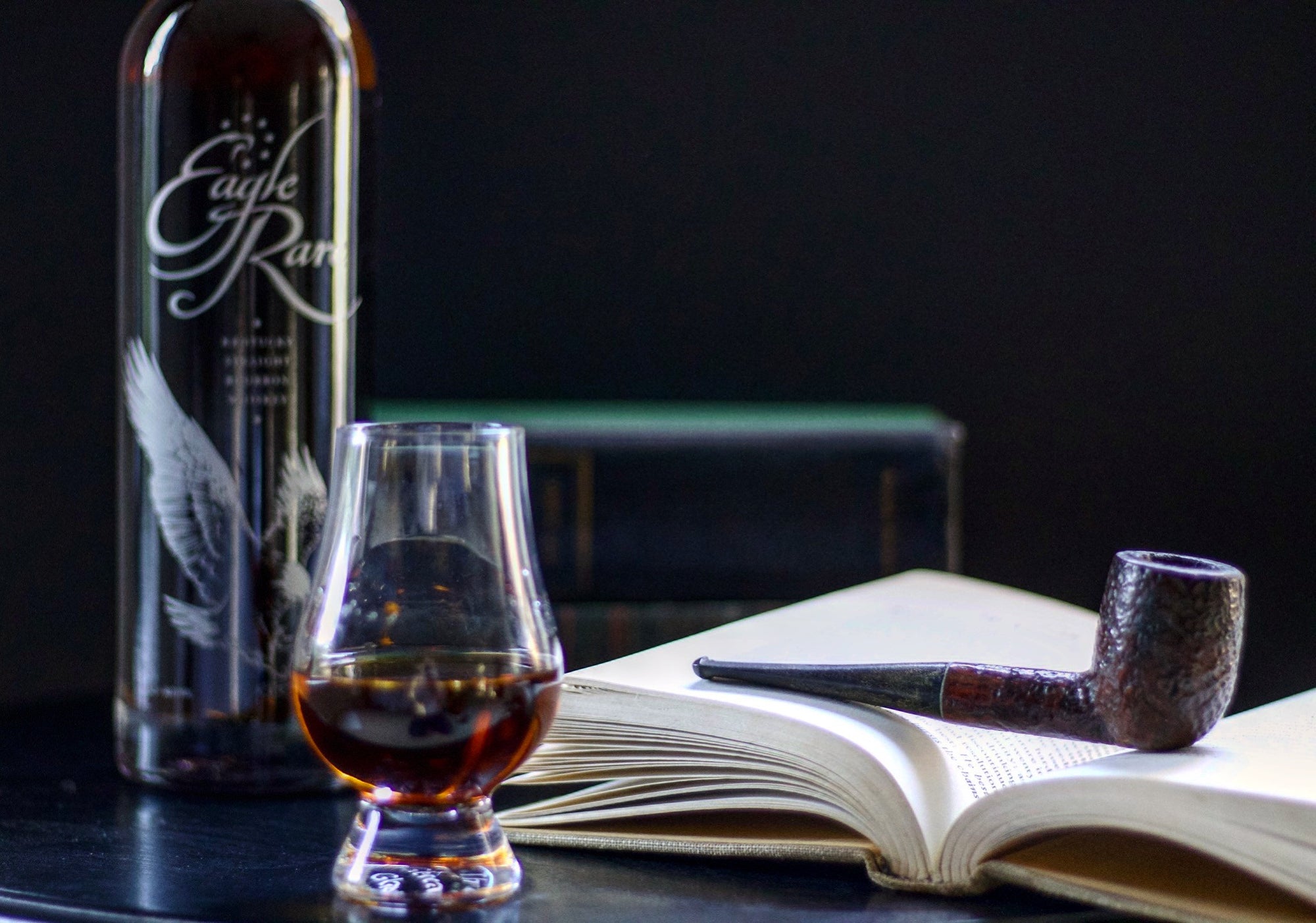 A Gentleman’s Pocket Guide to Whiskey