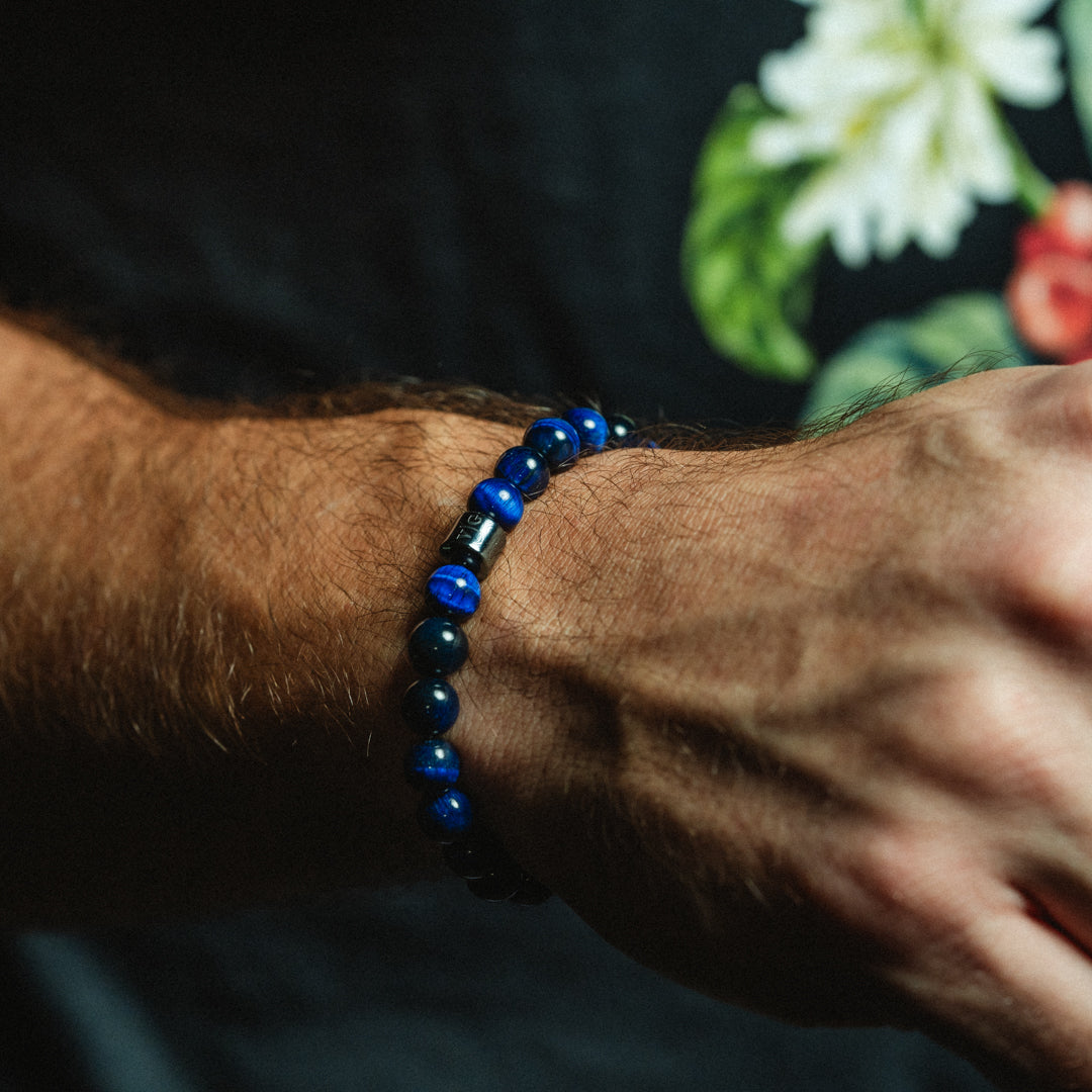 Mens blue bead accessory bracelet 