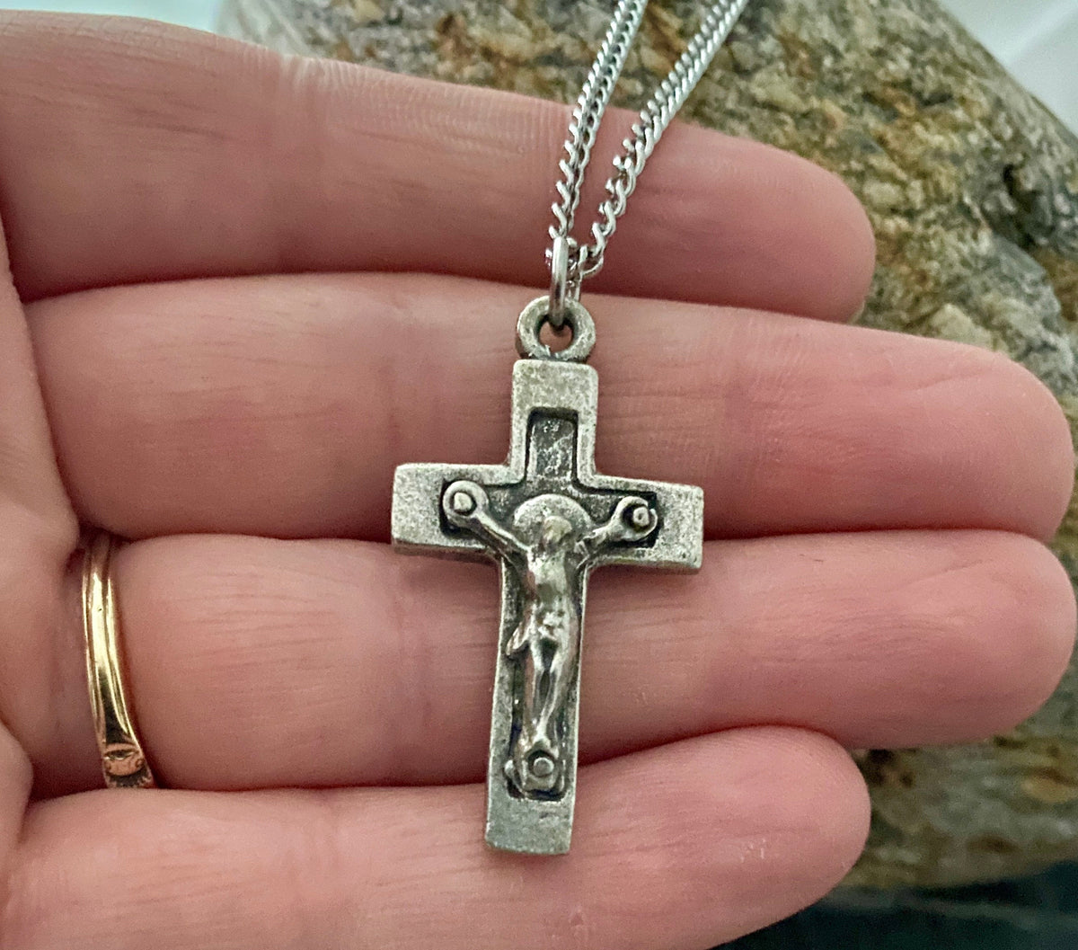 Men&#39;s Cross necklace produced from vintage original for a unique but simple design, unisex, mens fashion, 20 or 24 inch chain - ST-003