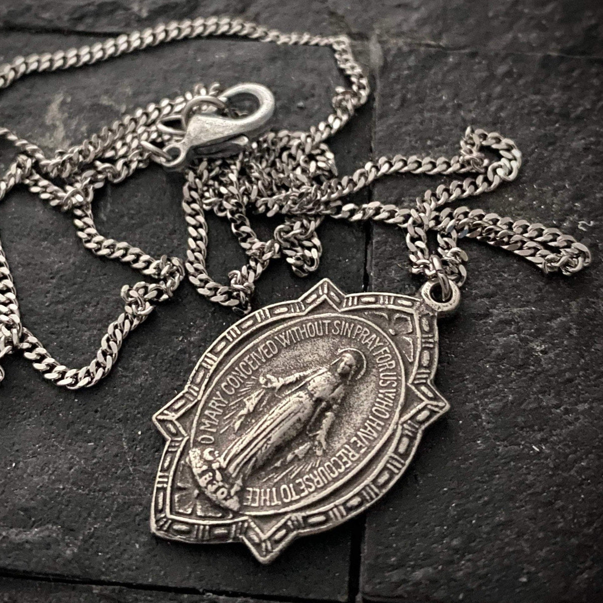 Men&#39;s Miraculous Medal featuring a depiction of the Blessed Mother, Steel chain necklace, 20 or 24 inches, ST-009