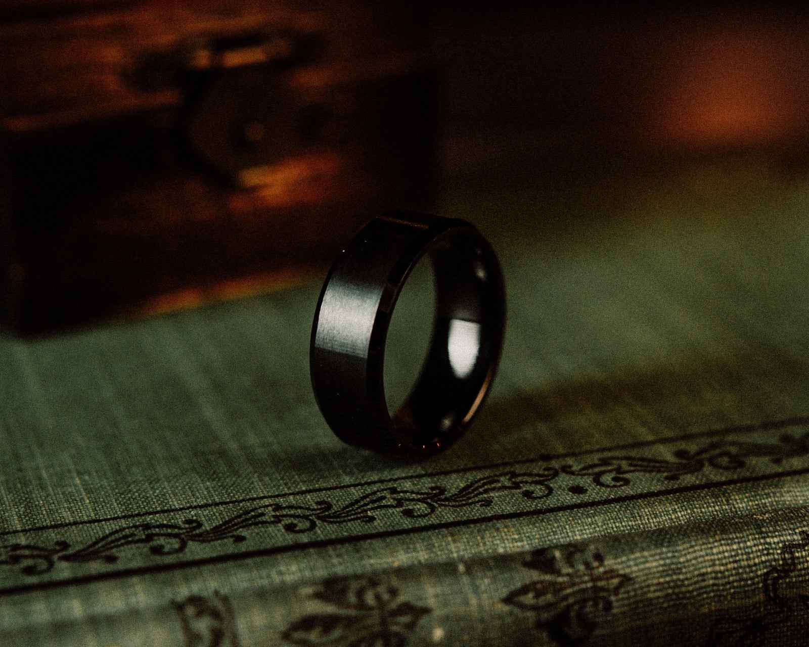 The “Eclipse” Ring - Vintage Gentlemen