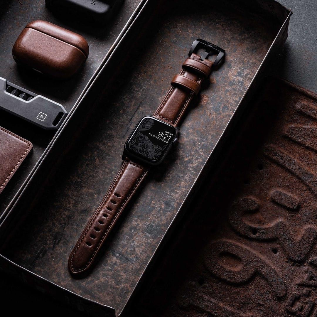 Traditional Leather Apple Watch Strap