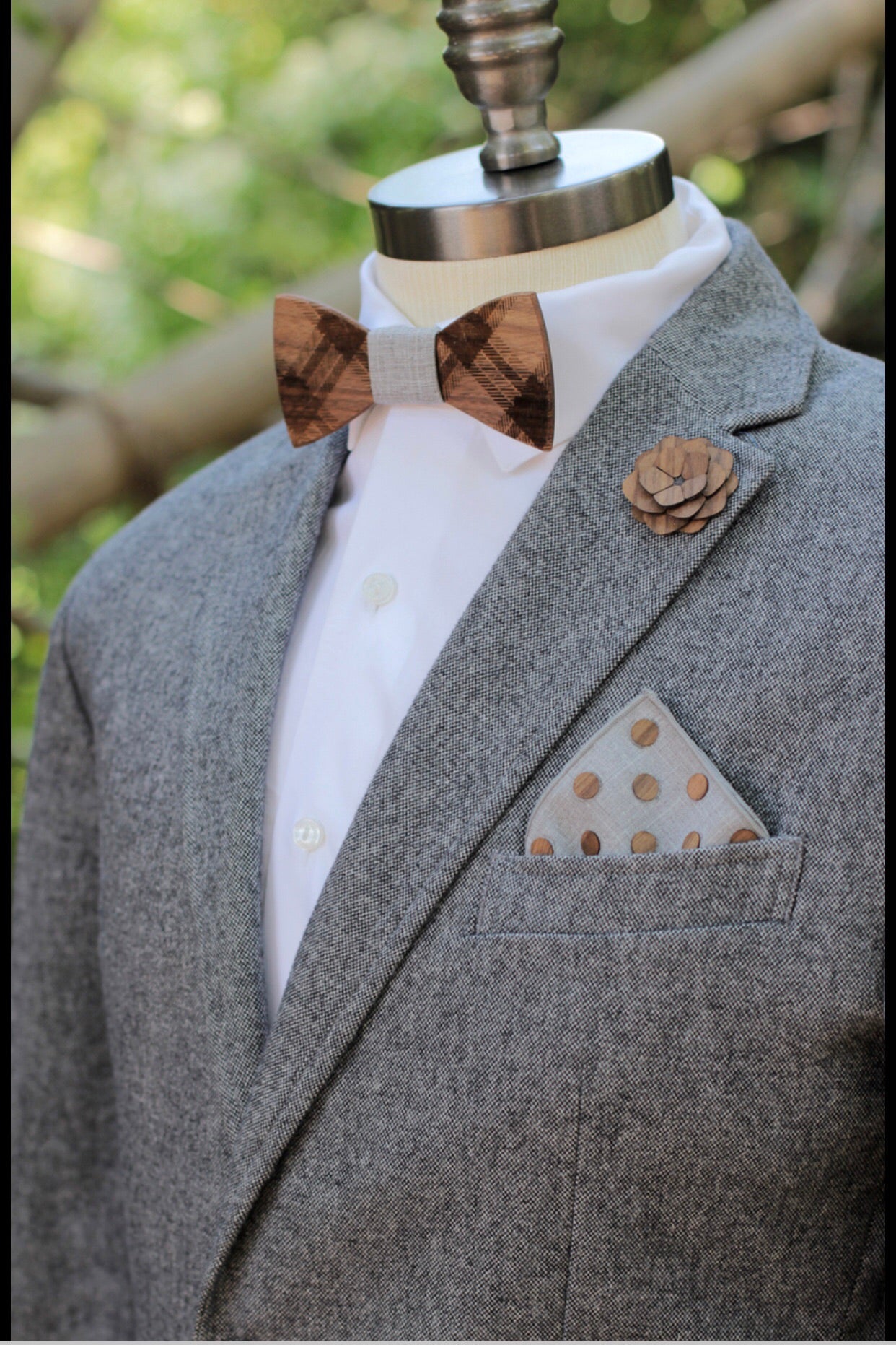 Pocket Square- Walnut Dot Gray