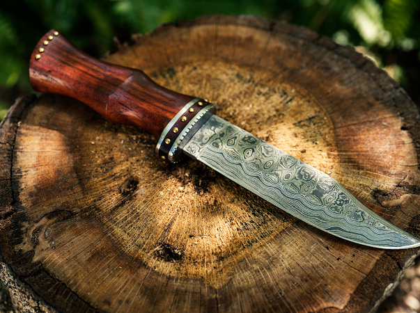 Damascus Steel And Rosewood Hunting Knife -VG 60