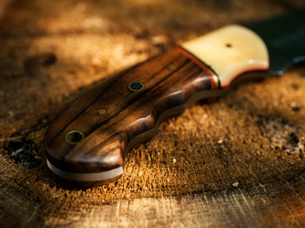 Walnut Fixed Blade- VG22